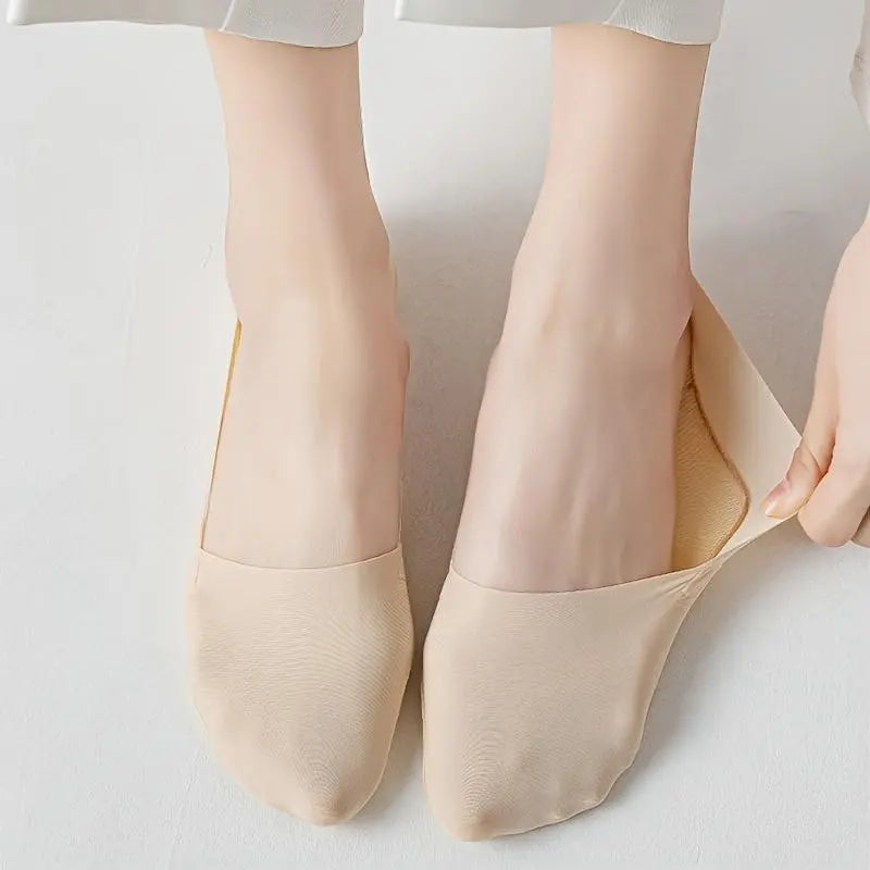 10 Pairs of Women's Invisible Socks — Cotton Breathable, Ultra-Thin for Summer, Seamless, Silk-Like Finish, Silicone Anti-Slip, Moisture-Wicking Soles, Sweat-Wicking Socks, Women's Essential Basics